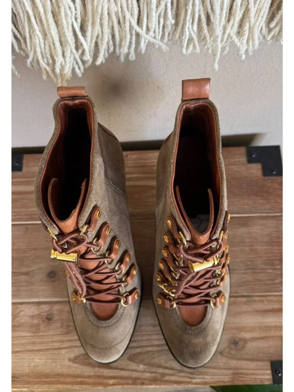 Tory Burch Y2K Halima Tan Suede Lace Up Platform High Heeled Ankle Boots Size 10